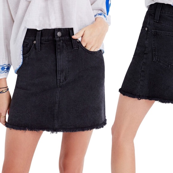 Madewell Dresses & Skirts - Madewell McCarren Raw-hem Denim Skirt